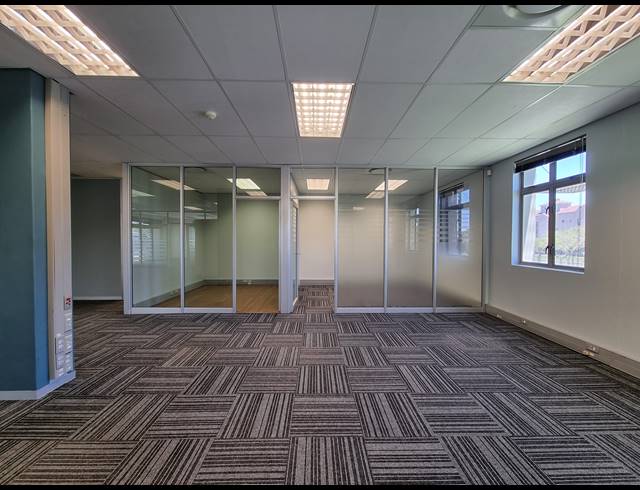 229M² OFFICE TO LET IN CENTURY CITY